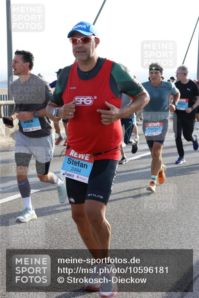 03.10.2026 - Köhlbrandbrückenlauf Strokosch-Dieckow http://msf.ph/oto/10596181 03.10.2026 09:27:59 Position 1 2722, 2494, 2503, 2931 meine-sportfotos.de