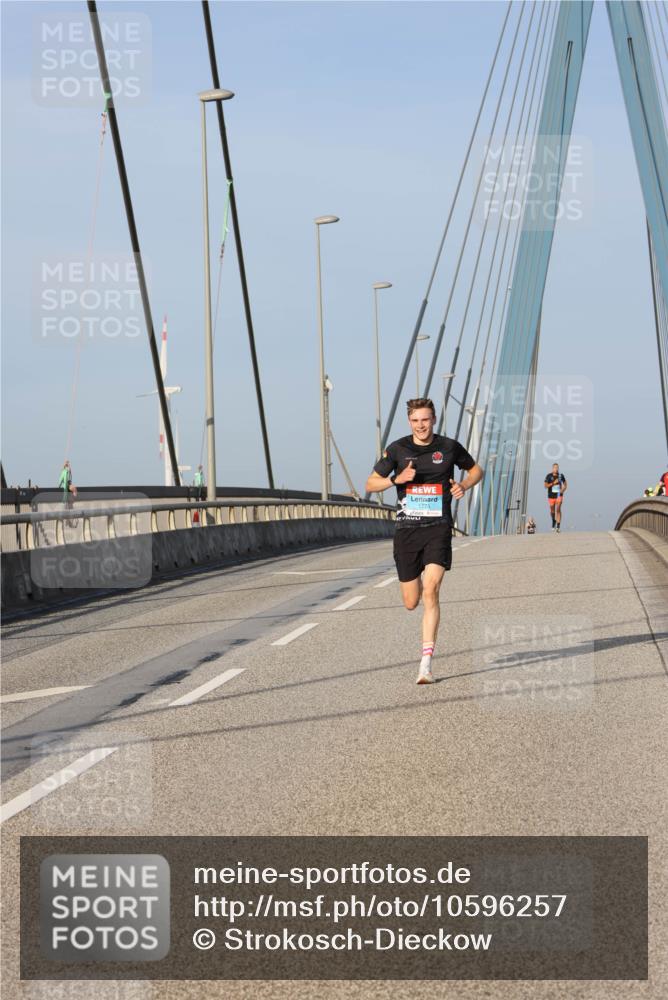 03.10.2026 - Köhlbrandbrückenlauf Strokosch-Dieckow http://msf.ph/oto/10596257 03.10.2026 09:28:29 Position 2  meine-sportfotos.de