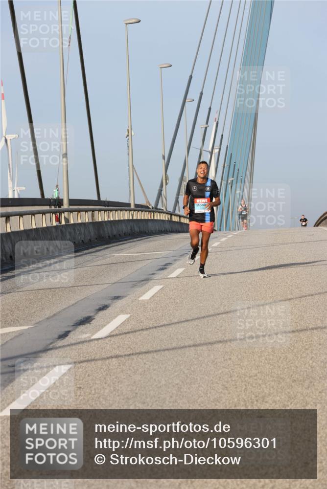 03.10.2026 - Köhlbrandbrückenlauf Strokosch-Dieckow http://msf.ph/oto/10596301 03.10.2026 09:28:41 Position 2 1 meine-sportfotos.de