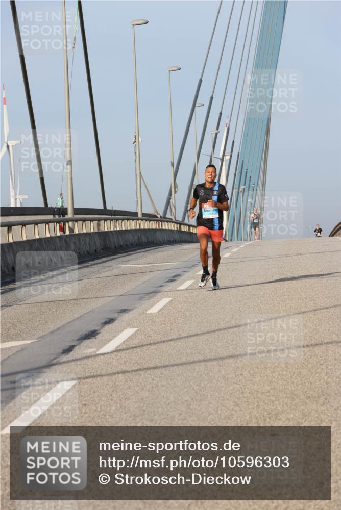 03.10.2026 - Köhlbrandbrückenlauf Strokosch-Dieckow http://msf.ph/oto/10596303 03.10.2026 09:28:41 Position 2  meine-sportfotos.de