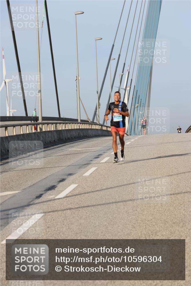 03.10.2026 - Köhlbrandbrückenlauf Strokosch-Dieckow http://msf.ph/oto/10596304 03.10.2026 09:28:41 Position 2  meine-sportfotos.de