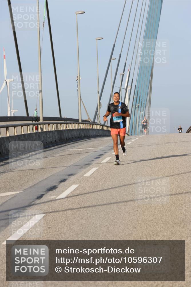 03.10.2026 - Köhlbrandbrückenlauf Strokosch-Dieckow http://msf.ph/oto/10596307 03.10.2026 09:28:41 Position 2  meine-sportfotos.de