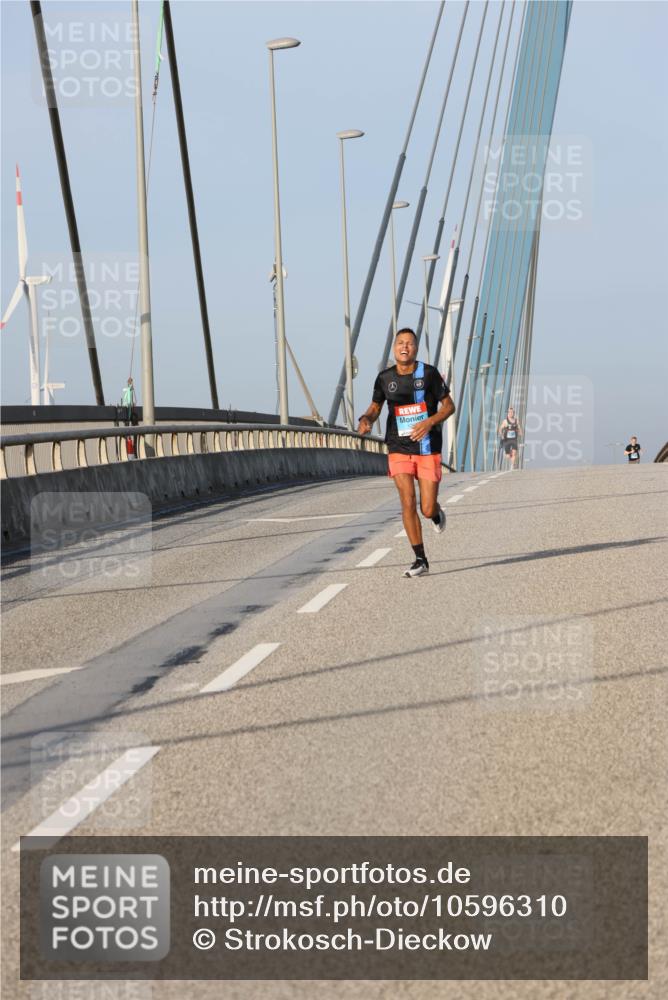 03.10.2026 - Köhlbrandbrückenlauf Strokosch-Dieckow http://msf.ph/oto/10596310 03.10.2026 09:28:41 Position 2  meine-sportfotos.de