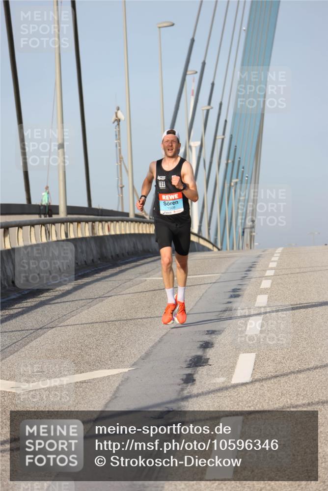 03.10.2026 - Köhlbrandbrückenlauf Strokosch-Dieckow http://msf.ph/oto/10596346 03.10.2026 09:29:00 Position 2 1508 meine-sportfotos.de