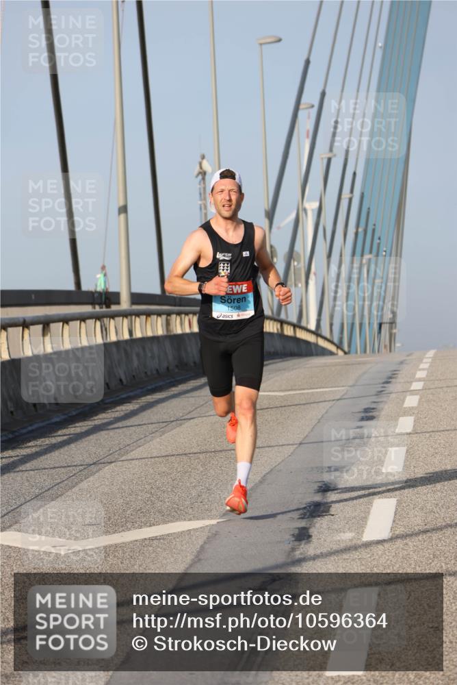03.10.2026 - Köhlbrandbrückenlauf Strokosch-Dieckow http://msf.ph/oto/10596364 03.10.2026 09:29:01 Position 2  meine-sportfotos.de