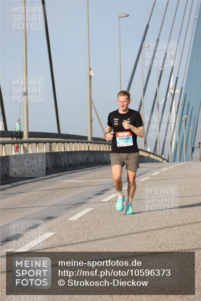 03.10.2026 - Köhlbrandbrückenlauf Strokosch-Dieckow http://msf.ph/oto/10596373 03.10.2026 09:29:09 Position 2 2026, 2106 meine-sportfotos.de