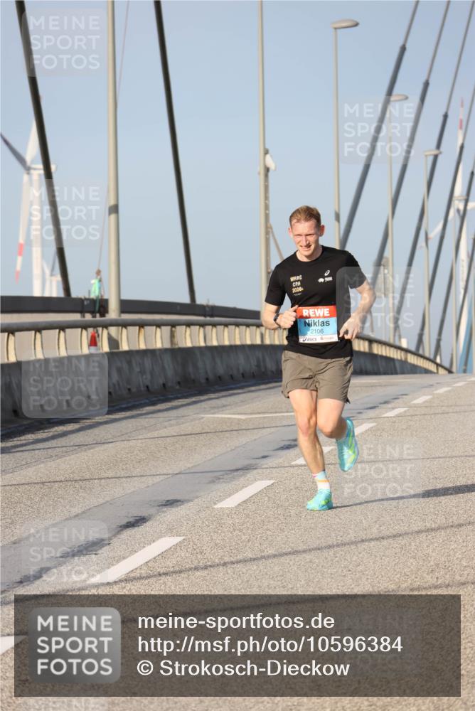 03.10.2026 - Köhlbrandbrückenlauf Strokosch-Dieckow http://msf.ph/oto/10596384 03.10.2026 09:29:09 Position 2 2026, 2106 meine-sportfotos.de