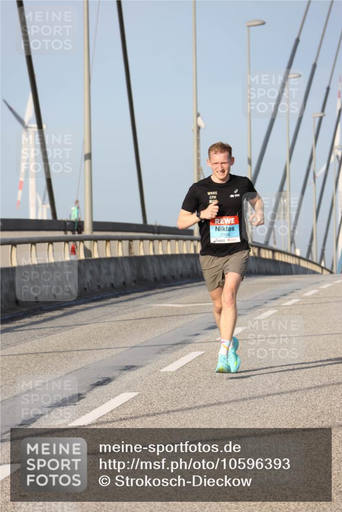 03.10.2026 - Köhlbrandbrückenlauf Strokosch-Dieckow http://msf.ph/oto/10596393 03.10.2026 09:29:09 Position 2 1026, 2106 meine-sportfotos.de