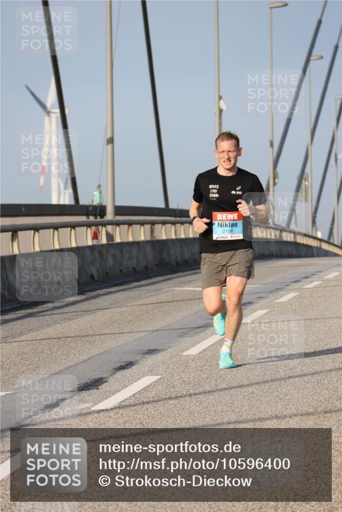 03.10.2026 - Köhlbrandbrückenlauf Strokosch-Dieckow http://msf.ph/oto/10596400 03.10.2026 09:29:10 Position 2 2086, 2106 meine-sportfotos.de