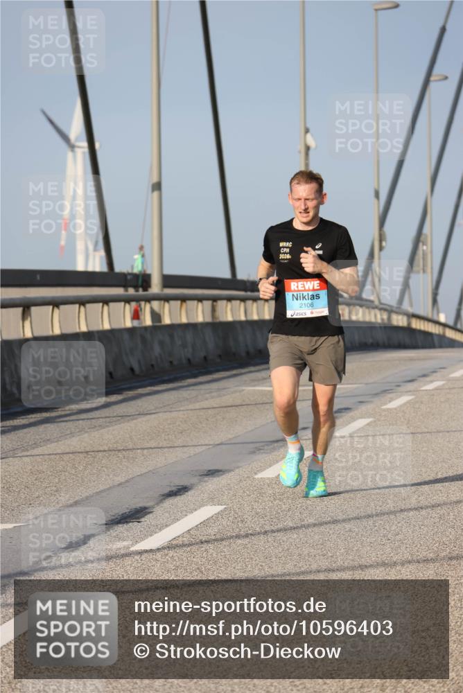 03.10.2026 - Köhlbrandbrückenlauf Strokosch-Dieckow http://msf.ph/oto/10596403 03.10.2026 09:29:10 Position 2 2026, 2106 meine-sportfotos.de