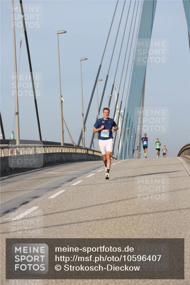 03.10.2026 - Köhlbrandbrückenlauf Strokosch-Dieckow http://msf.ph/oto/10596407 03.10.2026 09:29:36 Position 2  meine-sportfotos.de