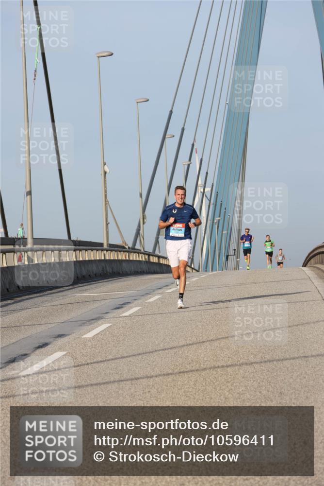 03.10.2026 - Köhlbrandbrückenlauf Strokosch-Dieckow http://msf.ph/oto/10596411 03.10.2026 09:29:37 Position 2 2131, 1 meine-sportfotos.de
