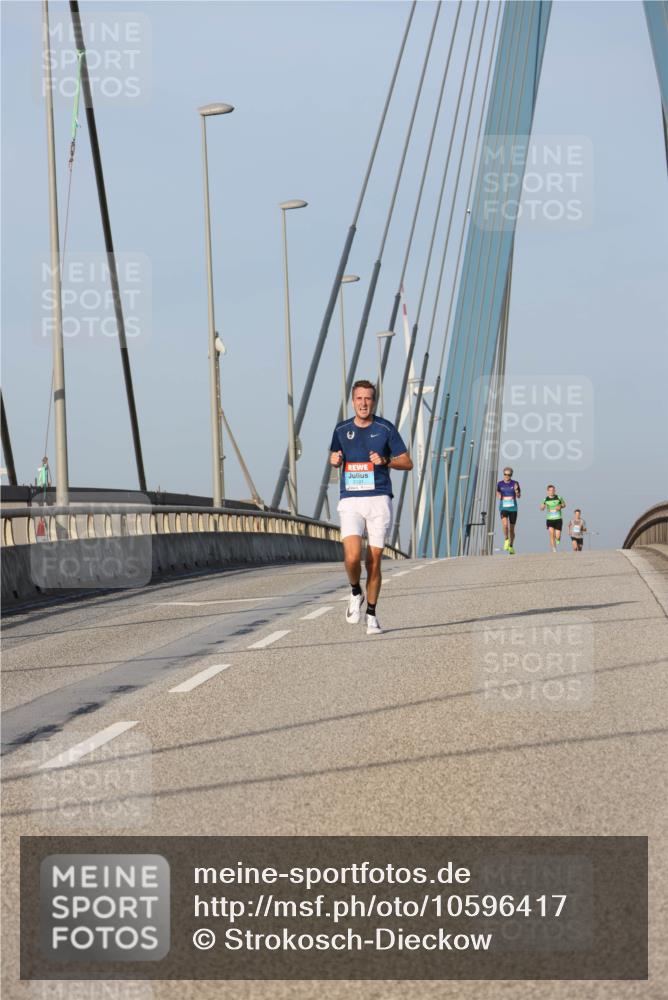 03.10.2026 - Köhlbrandbrückenlauf Strokosch-Dieckow http://msf.ph/oto/10596417 03.10.2026 09:29:37 Position 2 2131 meine-sportfotos.de