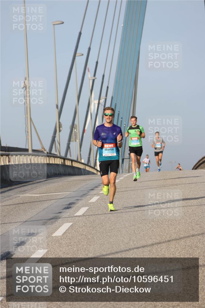 03.10.2026 - Köhlbrandbrückenlauf Strokosch-Dieckow http://msf.ph/oto/10596451 03.10.2026 09:29:50 Position 2 2111 meine-sportfotos.de