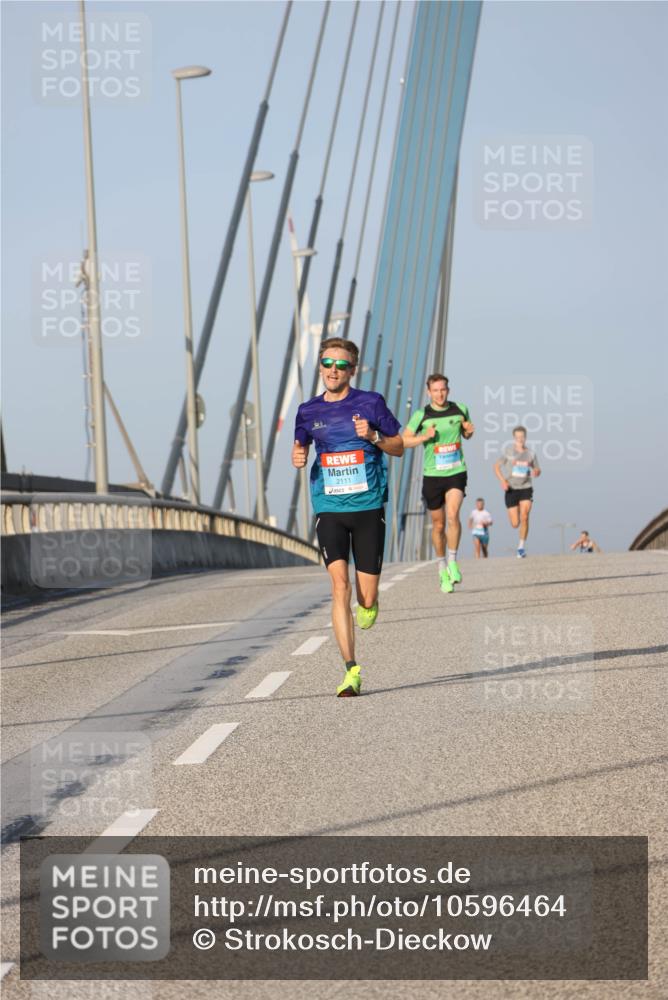 03.10.2026 - Köhlbrandbrückenlauf Strokosch-Dieckow http://msf.ph/oto/10596464 03.10.2026 09:29:50 Position 2 2111 meine-sportfotos.de