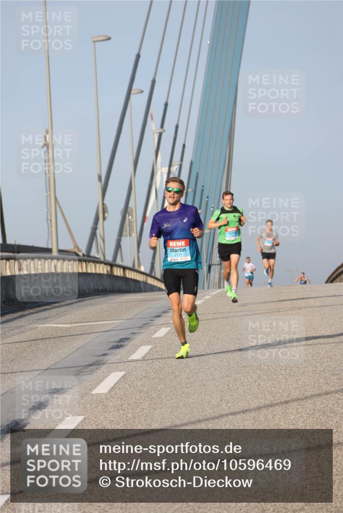 03.10.2026 - Köhlbrandbrückenlauf Strokosch-Dieckow http://msf.ph/oto/10596469 03.10.2026 09:29:50 Position 2 2111 meine-sportfotos.de