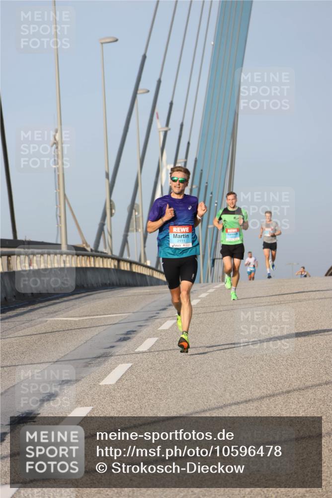 03.10.2026 - Köhlbrandbrückenlauf Strokosch-Dieckow http://msf.ph/oto/10596478 03.10.2026 09:29:50 Position 2 2111 meine-sportfotos.de
