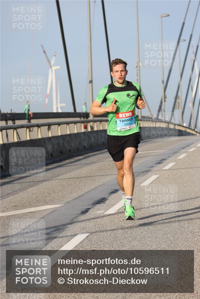 03.10.2026 - Köhlbrandbrückenlauf Strokosch-Dieckow http://msf.ph/oto/10596511 03.10.2026 09:29:57 Position 2 2043 meine-sportfotos.de