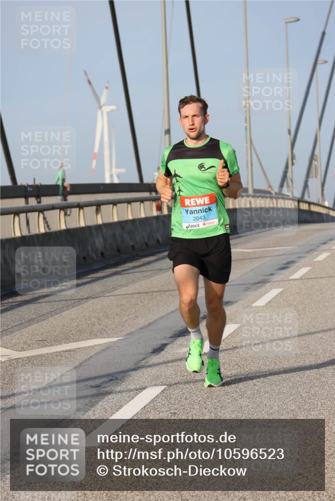 03.10.2026 - Köhlbrandbrückenlauf Strokosch-Dieckow http://msf.ph/oto/10596523 03.10.2026 09:29:58 Position 2 2043 meine-sportfotos.de