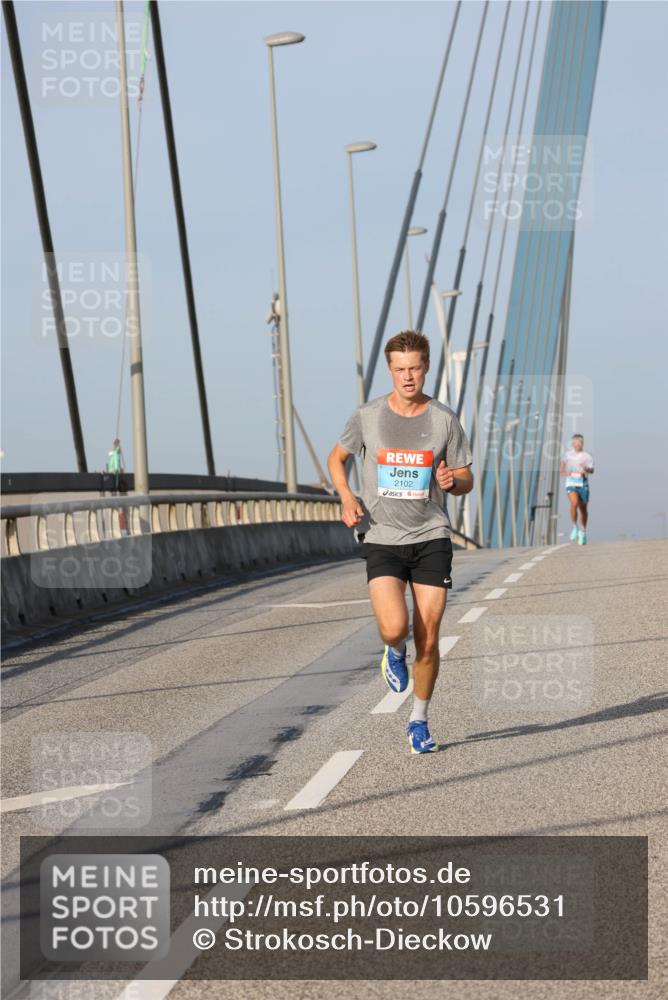 03.10.2026 - Köhlbrandbrückenlauf Strokosch-Dieckow http://msf.ph/oto/10596531 03.10.2026 09:30:04 Position 2 2102 meine-sportfotos.de
