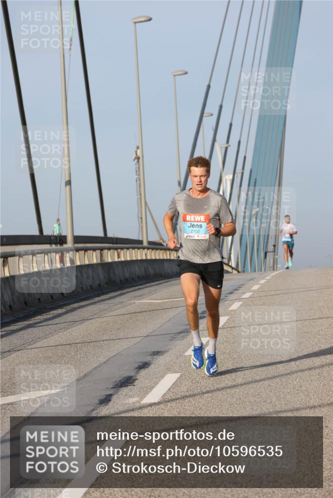 03.10.2026 - Köhlbrandbrückenlauf Strokosch-Dieckow http://msf.ph/oto/10596535 03.10.2026 09:30:04 Position 2 2102 meine-sportfotos.de