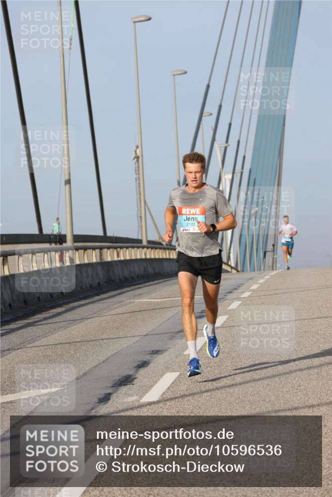 03.10.2026 - Köhlbrandbrückenlauf Strokosch-Dieckow http://msf.ph/oto/10596536 03.10.2026 09:30:04 Position 2 2102 meine-sportfotos.de