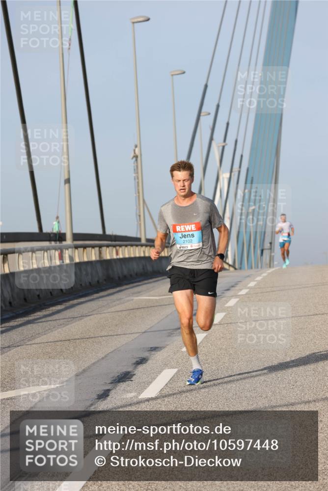 03.10.2026 - Köhlbrandbrückenlauf Strokosch-Dieckow http://msf.ph/oto/10597448 03.10.2026 09:30:04 Position 2 2102 meine-sportfotos.de