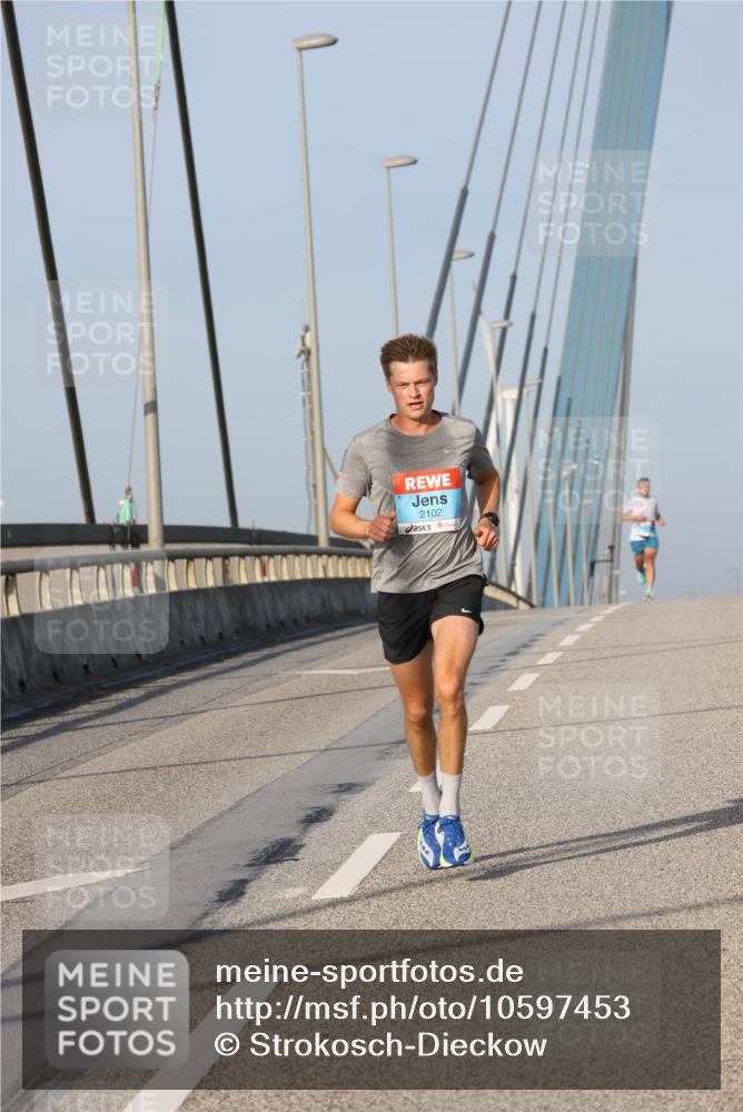 03.10.2026 - Köhlbrandbrückenlauf Strokosch-Dieckow http://msf.ph/oto/10597453 03.10.2026 09:30:04 Position 2 2102 meine-sportfotos.de