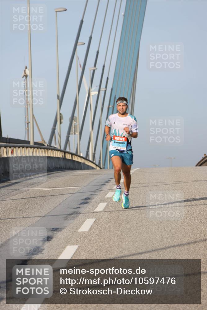 03.10.2026 - Köhlbrandbrückenlauf Strokosch-Dieckow http://msf.ph/oto/10597476 03.10.2026 09:30:14 Position 2 1063 meine-sportfotos.de
