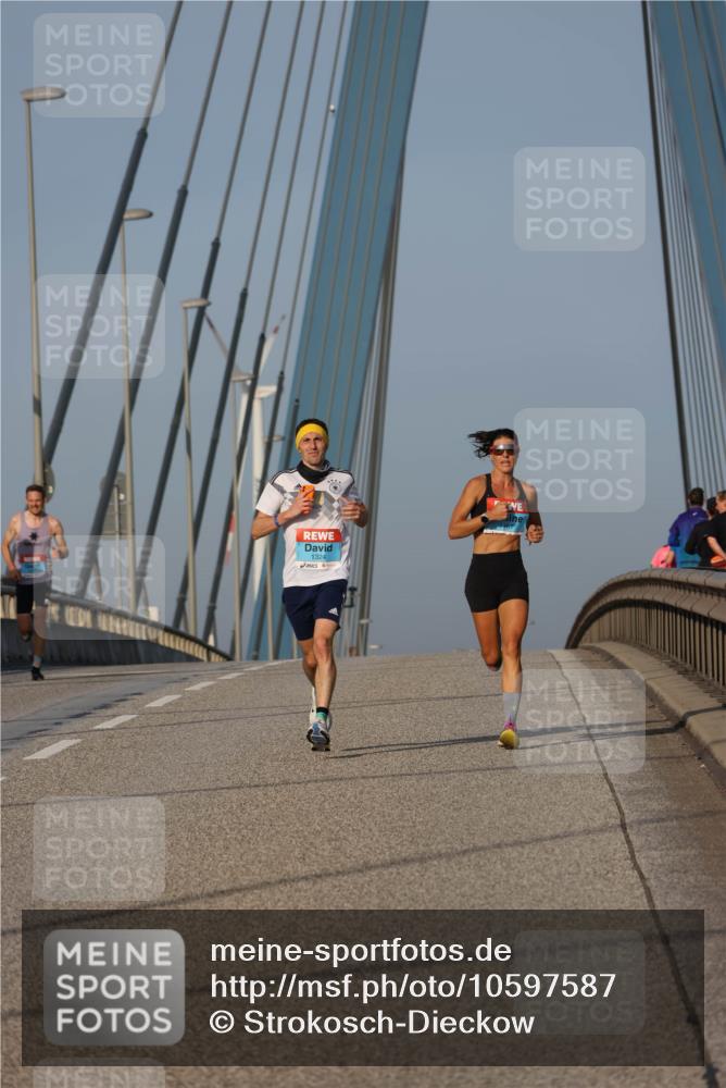 03.10.2026 - Köhlbrandbrückenlauf Strokosch-Dieckow http://msf.ph/oto/10597587 03.10.2026 09:31:01 Position 2 1324 meine-sportfotos.de