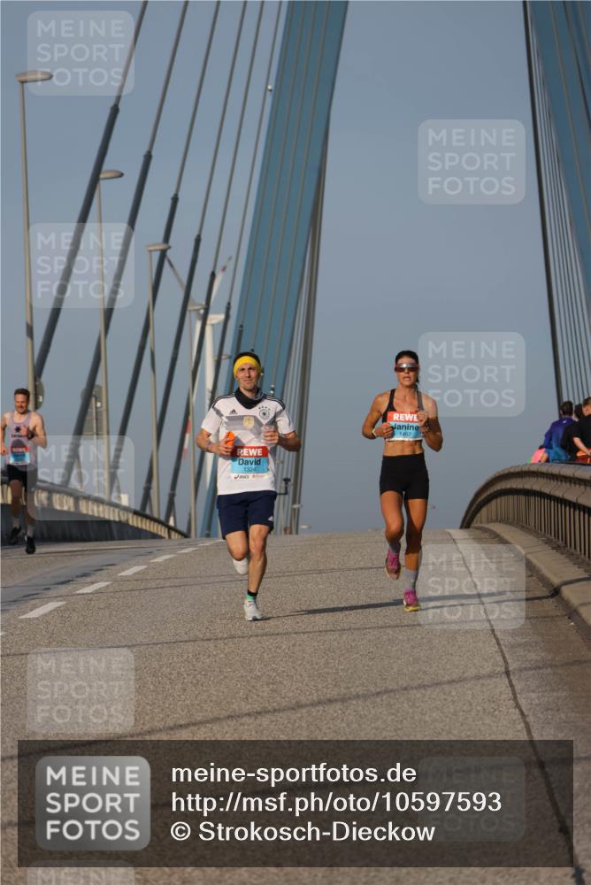 03.10.2026 - Köhlbrandbrückenlauf Strokosch-Dieckow http://msf.ph/oto/10597593 03.10.2026 09:31:01 Position 2 1324, 1467 meine-sportfotos.de