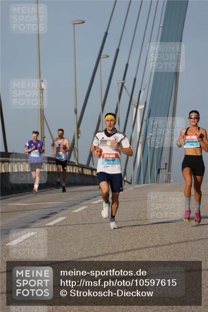 03.10.2026 - Köhlbrandbrückenlauf Strokosch-Dieckow http://msf.ph/oto/10597615 03.10.2026 09:31:02 Position 2 1324, 1467 meine-sportfotos.de