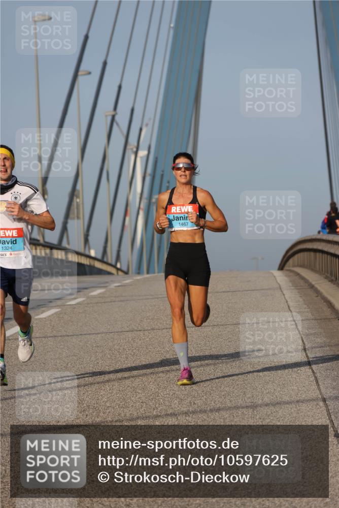 03.10.2026 - Köhlbrandbrückenlauf Strokosch-Dieckow http://msf.ph/oto/10597625 03.10.2026 09:31:04 Position 2 1324, 1467 meine-sportfotos.de