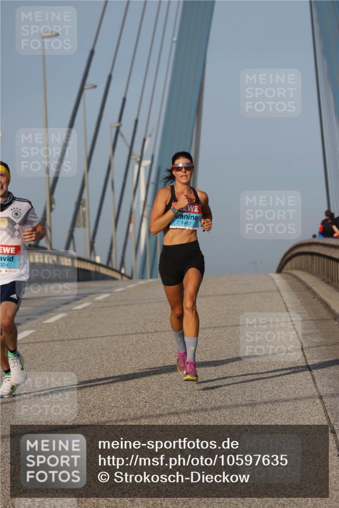03.10.2026 - Köhlbrandbrückenlauf Strokosch-Dieckow http://msf.ph/oto/10597635 03.10.2026 09:31:04 Position 2 324, 1467 meine-sportfotos.de