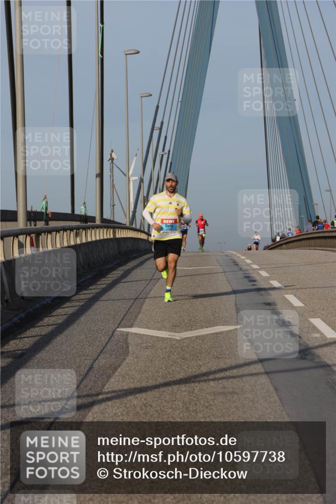 03.10.2026 - Köhlbrandbrückenlauf Strokosch-Dieckow http://msf.ph/oto/10597738 03.10.2026 09:31:43 Position 2  meine-sportfotos.de