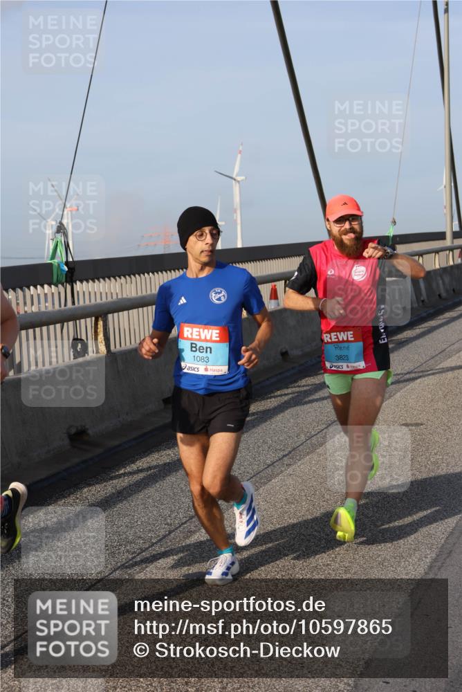 03.10.2026 - Köhlbrandbrückenlauf Strokosch-Dieckow http://msf.ph/oto/10597865 03.10.2026 09:32:01 Position 2 1083, 3823 meine-sportfotos.de