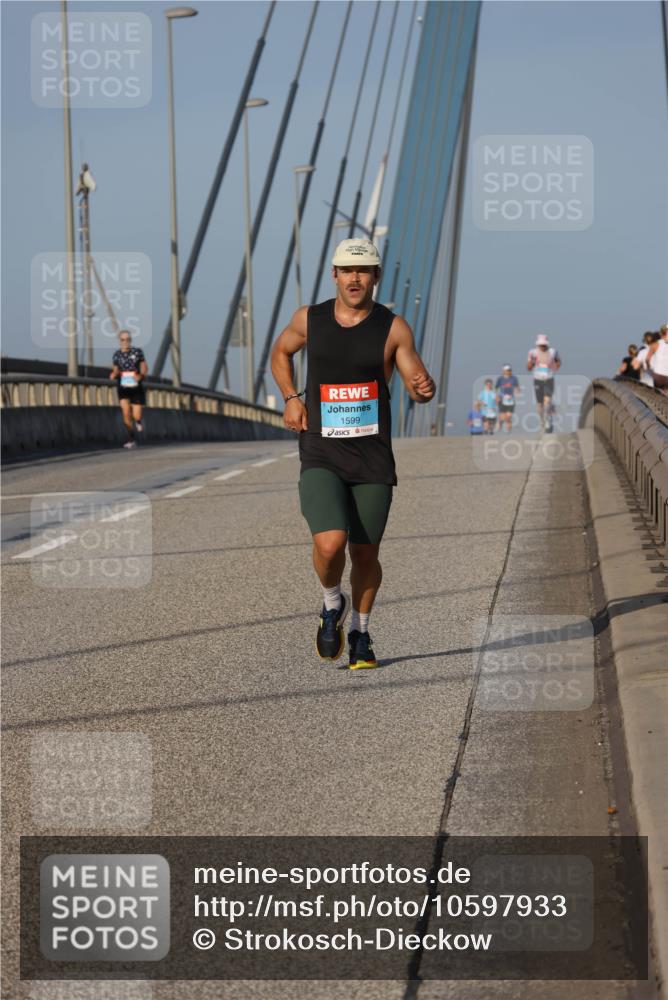 03.10.2026 - Köhlbrandbrückenlauf Strokosch-Dieckow http://msf.ph/oto/10597933 03.10.2026 09:32:21 Position 2 1599 meine-sportfotos.de
