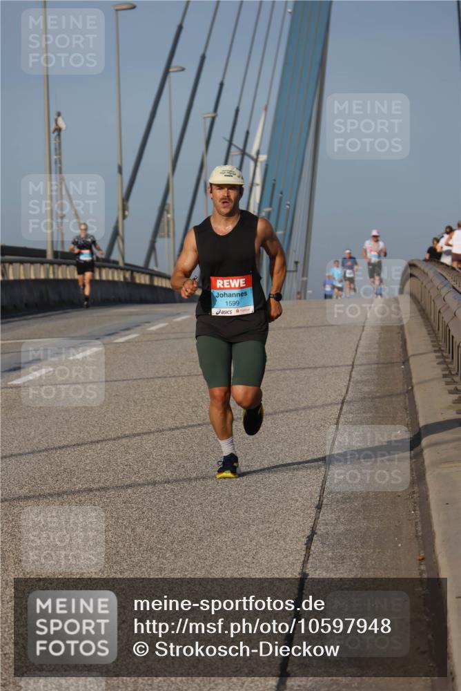 03.10.2026 - Köhlbrandbrückenlauf Strokosch-Dieckow http://msf.ph/oto/10597948 03.10.2026 09:32:22 Position 2 1599 meine-sportfotos.de