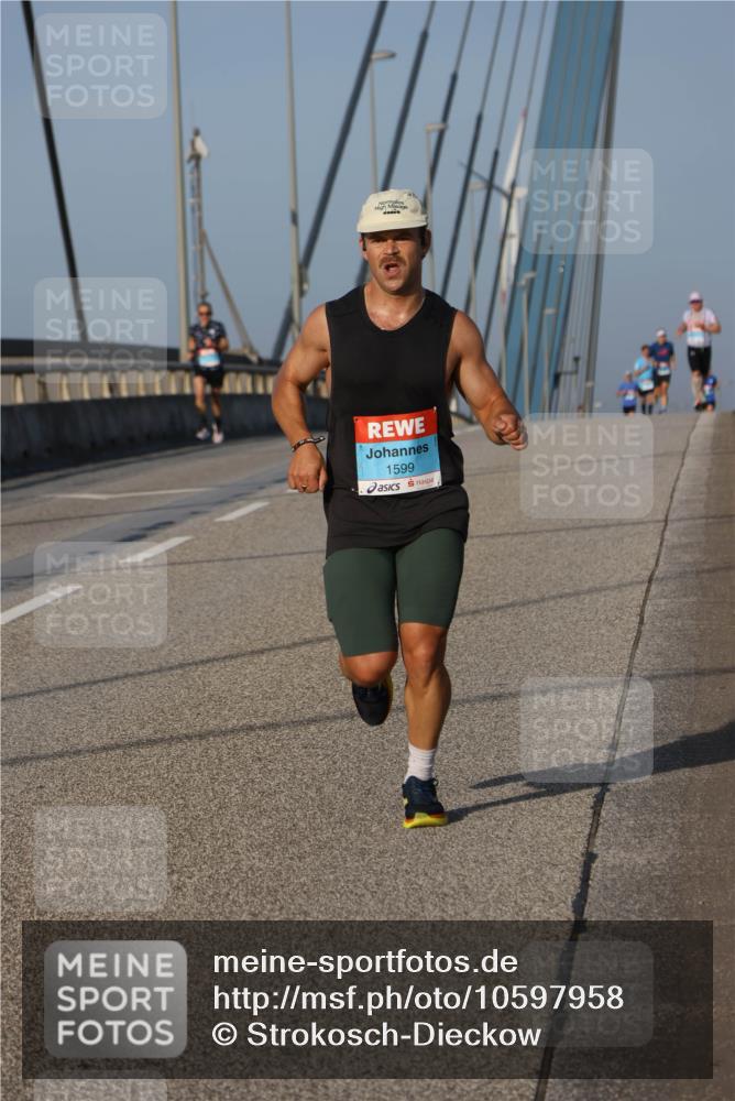 03.10.2026 - Köhlbrandbrückenlauf Strokosch-Dieckow http://msf.ph/oto/10597958 03.10.2026 09:32:22 Position 2 1599 meine-sportfotos.de