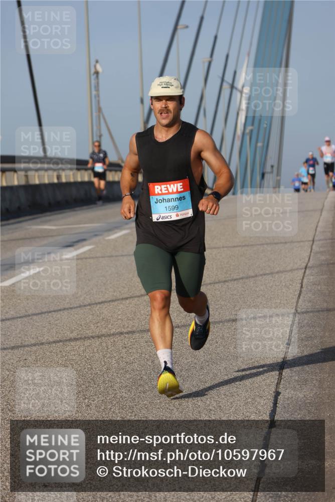 03.10.2026 - Köhlbrandbrückenlauf Strokosch-Dieckow http://msf.ph/oto/10597967 03.10.2026 09:32:23 Position 2 1599 meine-sportfotos.de
