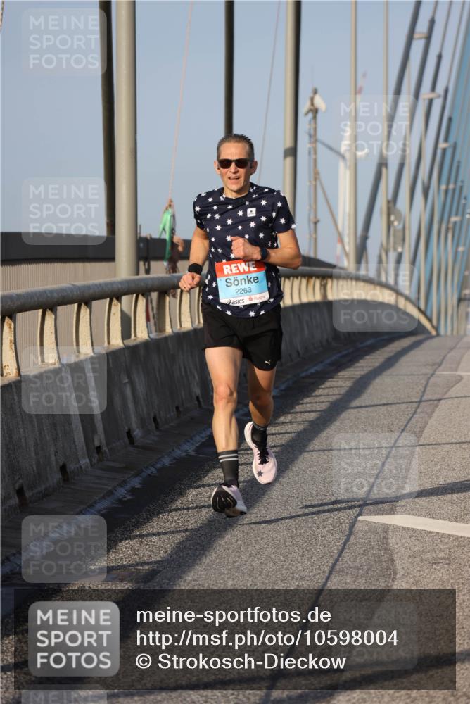03.10.2026 - Köhlbrandbrückenlauf Strokosch-Dieckow http://msf.ph/oto/10598004 03.10.2026 09:32:35 Position 2 2263 meine-sportfotos.de