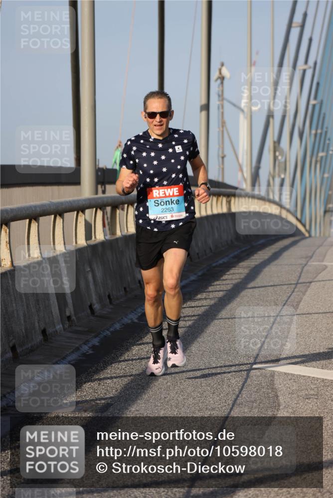 03.10.2026 - Köhlbrandbrückenlauf Strokosch-Dieckow http://msf.ph/oto/10598018 03.10.2026 09:32:35 Position 2 2263 meine-sportfotos.de
