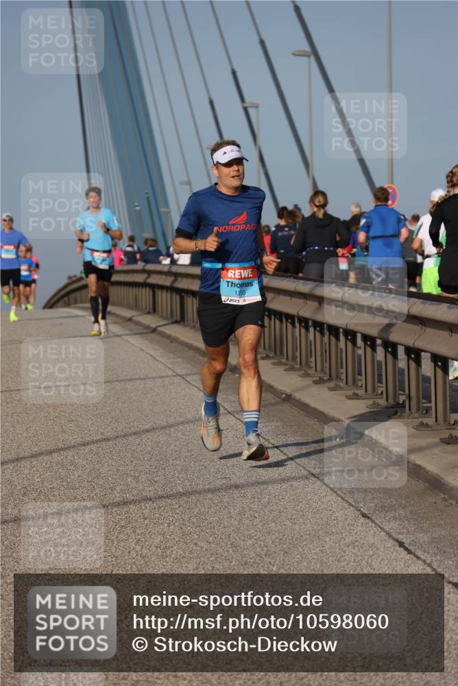 03.10.2026 - Köhlbrandbrückenlauf Strokosch-Dieckow http://msf.ph/oto/10598060 03.10.2026 09:32:44 Position 2 1395 meine-sportfotos.de