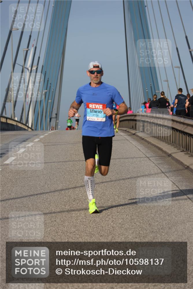 03.10.2026 - Köhlbrandbrückenlauf Strokosch-Dieckow http://msf.ph/oto/10598137 03.10.2026 09:32:56 Position 2 2134 meine-sportfotos.de