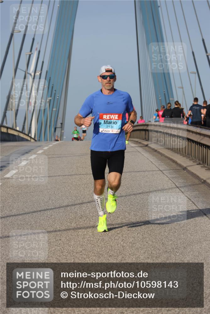03.10.2026 - Köhlbrandbrückenlauf Strokosch-Dieckow http://msf.ph/oto/10598143 03.10.2026 09:32:56 Position 2 2134 meine-sportfotos.de