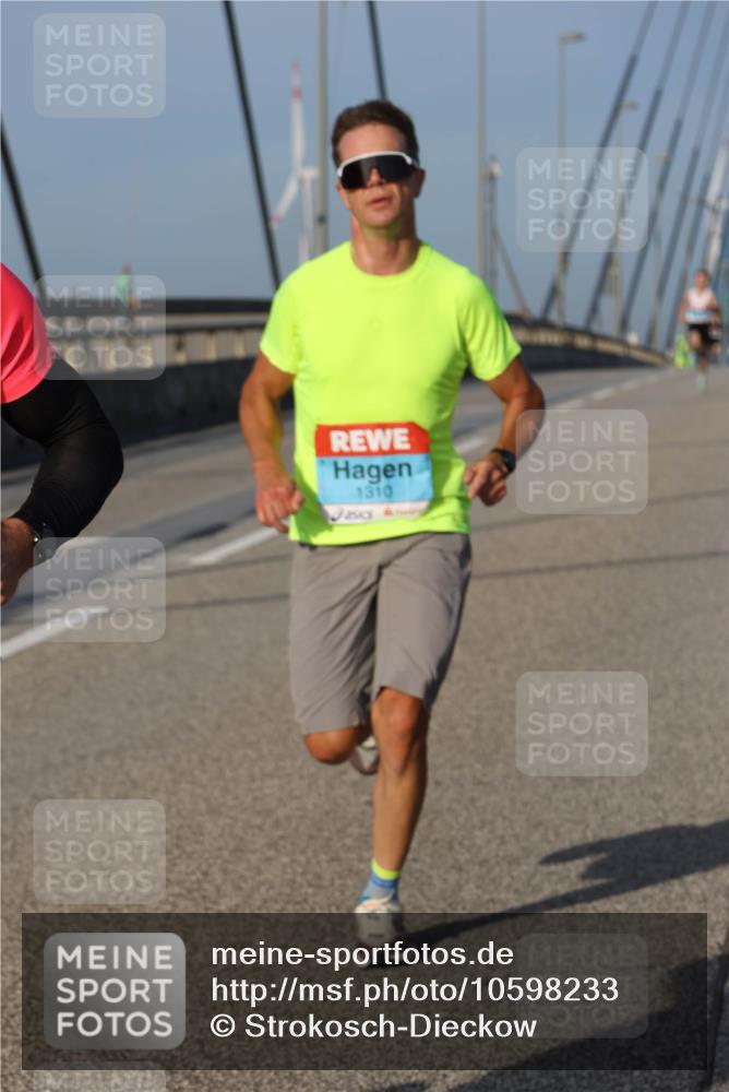 03.10.2026 - Köhlbrandbrückenlauf Strokosch-Dieckow http://msf.ph/oto/10598233 03.10.2026 09:33:11 Position 2 1310 meine-sportfotos.de