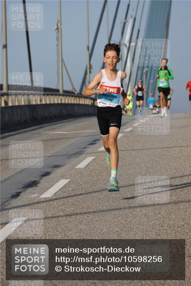 03.10.2026 - Köhlbrandbrückenlauf Strokosch-Dieckow http://msf.ph/oto/10598256 03.10.2026 09:33:18 Position 2 2170 meine-sportfotos.de