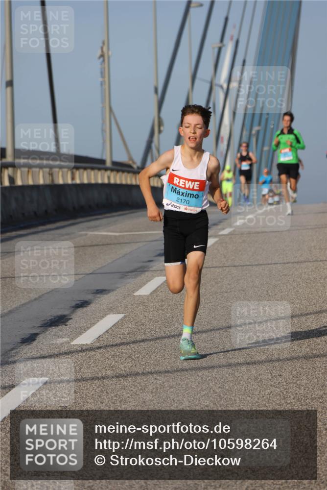 03.10.2026 - Köhlbrandbrückenlauf Strokosch-Dieckow http://msf.ph/oto/10598264 03.10.2026 09:33:18 Position 2 2170 meine-sportfotos.de