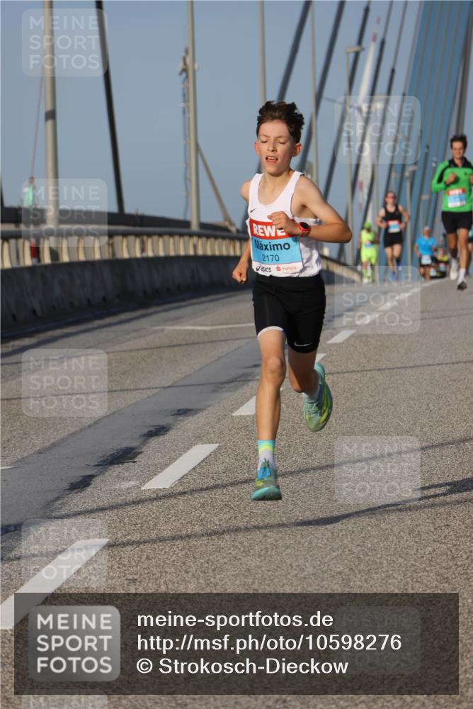 03.10.2026 - Köhlbrandbrückenlauf Strokosch-Dieckow http://msf.ph/oto/10598276 03.10.2026 09:33:19 Position 2 2170 meine-sportfotos.de