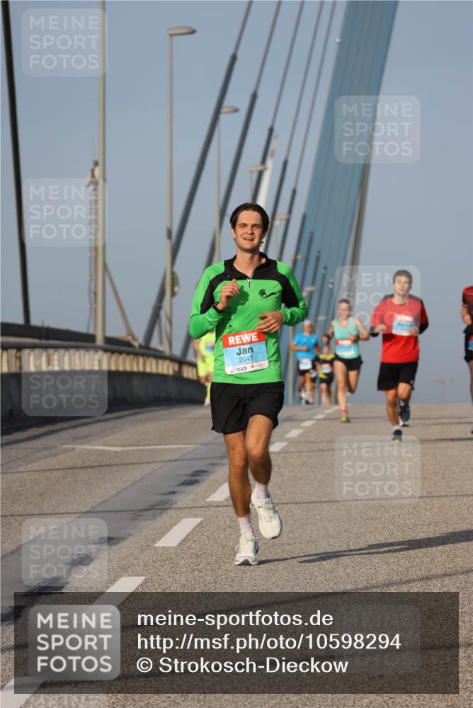 03.10.2026 - Köhlbrandbrückenlauf Strokosch-Dieckow http://msf.ph/oto/10598294 03.10.2026 09:33:27 Position 2 2047 meine-sportfotos.de